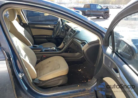 2018 Ford Fusion S z USA, uszkodzony, nr VIN 3FA6P0G73JR202041